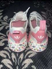 Adidas Hello Kitty x NMD_R1 C ‚White Bliss Pink Florals‘ size 6 1/2