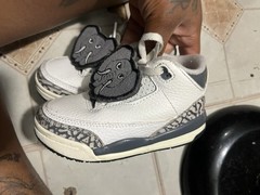 Jordan Air Jordan 3 Kids Sneaker White/Gray Elephant Print Leather US 8
