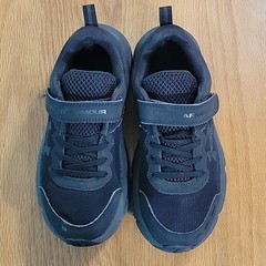 Under Armour Charged Assert 10 Kids Running Shoes Black 3026183-002 Size 3Y