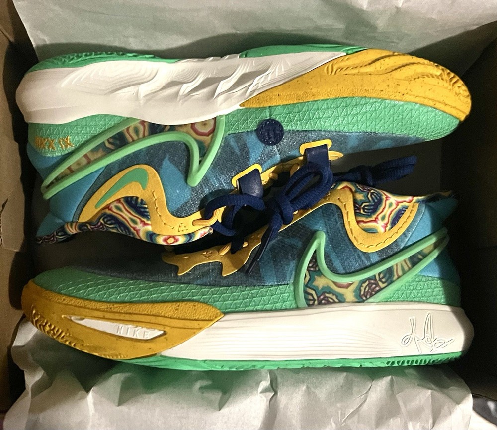 NIKE KYRIE 8 GO SE (GS) Baltic Blue/Multi-color Kids Size 5.5Y
