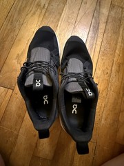 On Cloud Sky For Youth Black Eclipse Running Shoe Youth 6 Unisex with Cloudtec