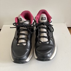 Jordan Max Aura 3 (GS) Black/Medium Blue-White Pink Size 6Y 38.5