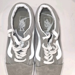 Vans Off The Wall Sneakers Juniors Sz 5 Gray with White Mid Sole & Silver Stripe