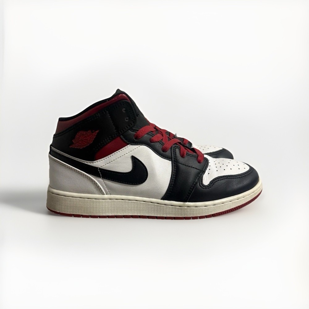 Size 7 (GS) – Jordan 1 Mid Gym Red Black Toe