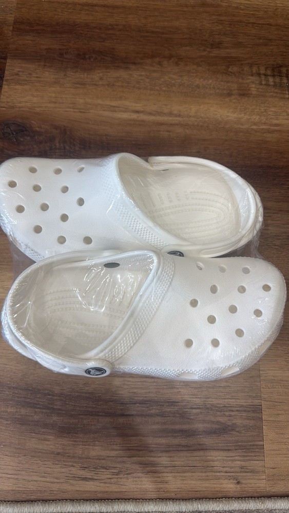 Crocs Classic White unisex Clog Sandals Slip On Lightweight Logo US 3