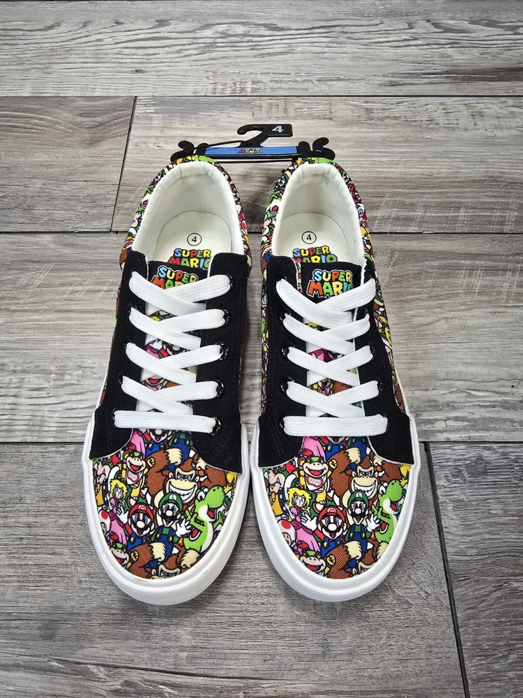 Super Mario Graphic Canvas Lace-Up Sneaker Shoes Unisex Youth Size 4 NEW