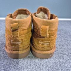 Koolaburra by UGG Kids Adva Suede Upper Chestnut Size 3 Lined Warm