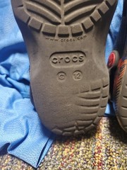 Crocs Marvel Avenger kids size c 12 Jibbitz Included/attached