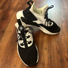 NIKE HUARACHE RUN DRIFT GS ‚BLACK WHITE‘ 943344-002 Youth 5.5Y Kids