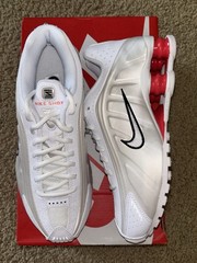 Nike Shox R4 White Phantom Picante Red CW2626-102 Size 5.5Y = Women 7 NEW DS