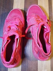 Nike Air Huarache Triple Red Grade School size 5.5Y 654275-600 good condition