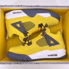 Air Jordan (GS) 4 Retro „LIGHTNING“ 2021 – Size 6.5Y – 408452 700 (15491-2)