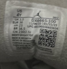 Size 4 (GS) – Jordan 3 Mid Hide N‘ Sneak