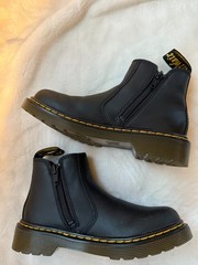 Nearly New Dr.Martens Junior 2976 Softy T Leather Chelsea Boots US13/UK12/EU31