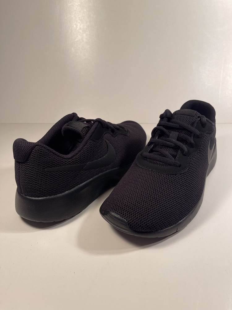 Nike Tanjun (GS), Black/Black, 818381 001, Size 7Y, Triple Black