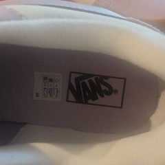VANS Knu Skool Kids Sneakers Lavender/White Suede Low Top US 6.5 VN000D2TCPT