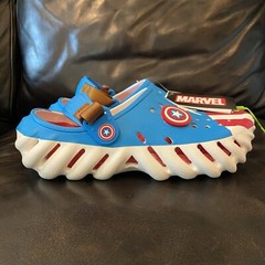 Marvel x Crocs Echo Clog Captain America Kids size 6 (crocs j6) jibbitz shown