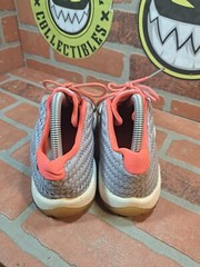 Nike Air Jordan Future Low Wolf Grey Infrared Youth Size 6 Gray/pink