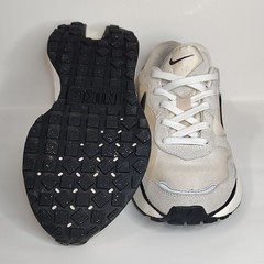 Nike Women’s Phoenix Waffle size 5.5 us