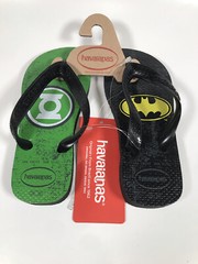 NEW Havaianas DC Comics Batman Flip Flops Kids Sandals Youth Sz 13C 1Y