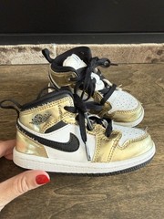 Jordan Air Jordan 1 Mid Kids Sneaker Gold White Black Leather US 8C DC1424-700