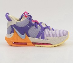 Nike LeBron Witness 7 GS ‘Action Grape Vivid Orange’ Size 7 Youth