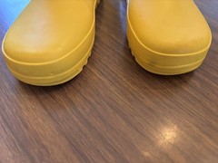 Hisea Rain Boots/Kids/Yellow Rubber Boots Youth Size 2 Little Kid/Worn To Try On