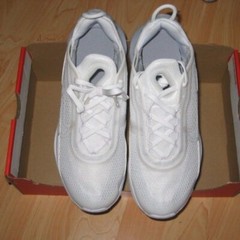Nike Air Max 2090 White Wolf Grey Platinum CJ4066-102 Youth Girl 6Y Box No Lid