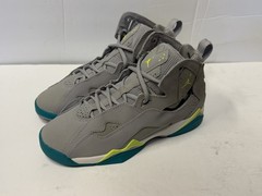 Nike Air Jordan True Flight GS Sneaker Size 5Y Gray Volt Turbo Green 342774-043