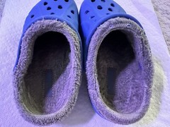 Crocs Kids‘ Classic Lined Fuzzy Clogs Size C8 Sky Blue