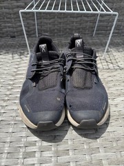 On Cloud Sky Kids Running Shoes Size 6.5Y