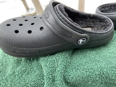 Crocs Classic Unisex Slip-On Clog Black Junior J1 Water Shoes Slip On