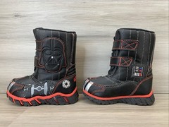 Star Wars Darth Vader Black / Red Snow Winter Boots Child Size 5/6 EUC