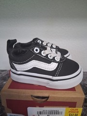 NWT Vans Ward Slip On Canvas Black/White Size 2(TD)