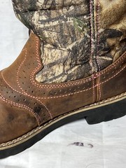 Itasca Leather Brown/ buckaroo camo Boots Unisex Kids (size 4)
