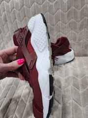 NIKE Running Shoe Maroon Huarache Size 6Y 654275-802