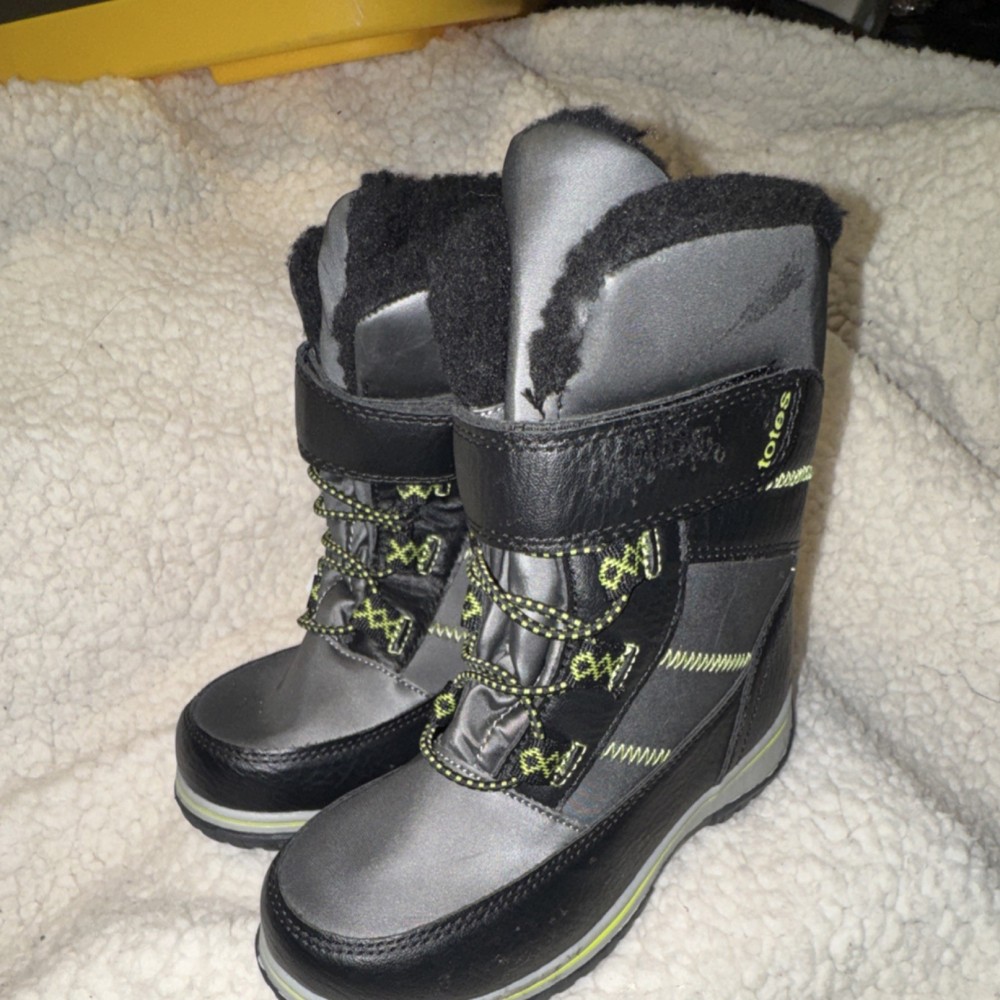 Totes Bailey Snow Boot Unisex Kids Black Gray Neon Yellow Faux Fur 13M
