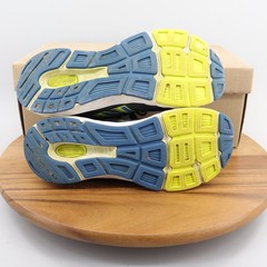 New Balance Bungee Boys Size 5.5 Medium Running Shoes Lace Up Slip On