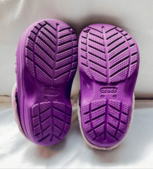 Crocs Mammoth Purple Fleece Lined Clogs Kid’s Size 2