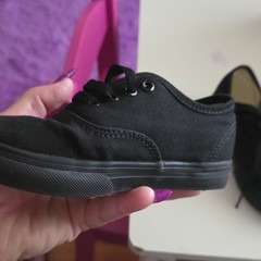 VANS Authentic Black Canvas Low Top Lace-Up Sneakers Kids US 9 EU 25.5