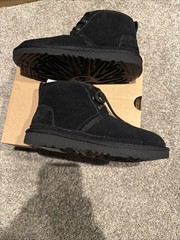 UGG Neumel II Unisex Kid Chukka Boot, Size 3 – Black (1017320K)