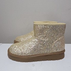 Girls‘ Honor Faux Suede Style Boots – Cat & Jack Size 4 Gold