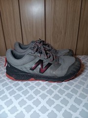 New Balance White Fuel Core Nitrel Trail Running Sneakers Kids Boys Size 5 WEAR