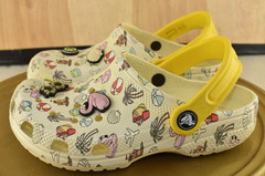Crocs Classic Spring Break Girls Size J1 Slip On Clogs Beach Palm Tree Youth