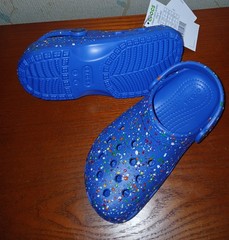 Crocs Classic Paint Splatter Blue Multicolor Unisex Kids Clog Sandals Size 2