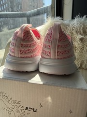 NIB, Ret $119, APL TechLoom Pink Wave Youth Sneakers (Size 4Y / EUR 35.5)