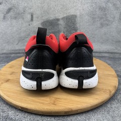 Nike Team Hustle D 11 Shoes Youth Size 5.5Y Black Red Basketball DV8996-003