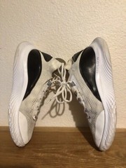 Under Armour Curry GS Sz 7 FLOW White Black 3024785-111 Basketball Shoe
