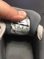 Nike Air Max Kids size 4 gray vO2