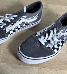 Vans Ward Flame Check Sneakers Grey Checkerboard – Youth 7 / Women’s 8.5 – NWOB